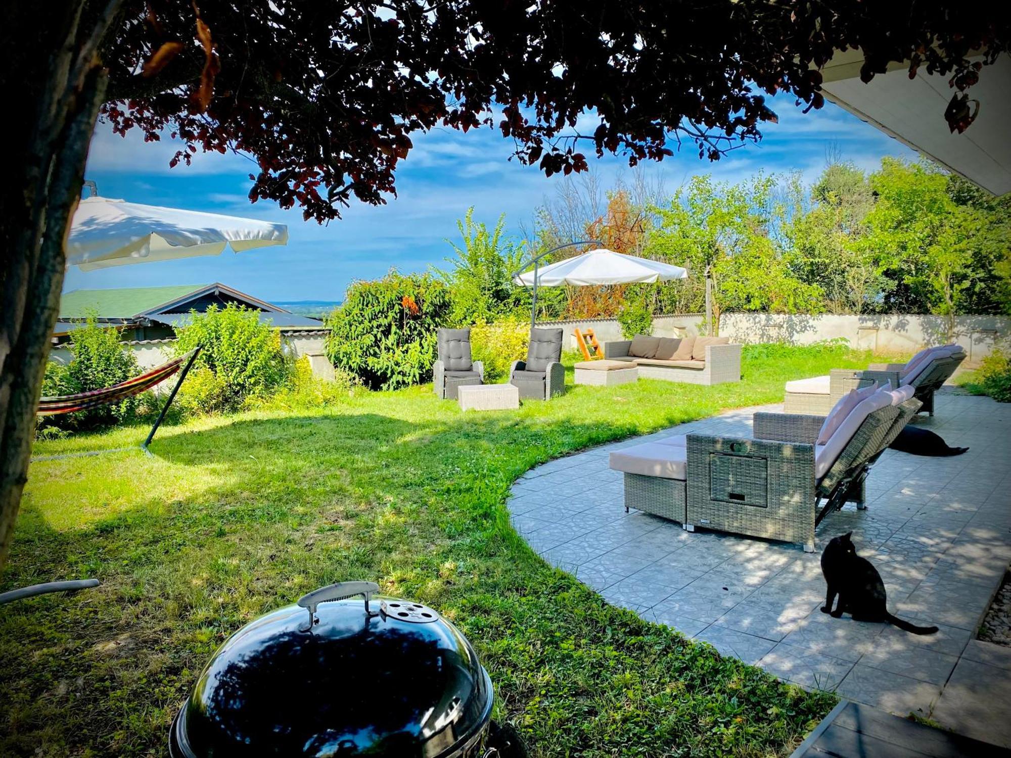 Dharma Horse Shelter Bungalows & Farmping Siófok Eksteriør bilde