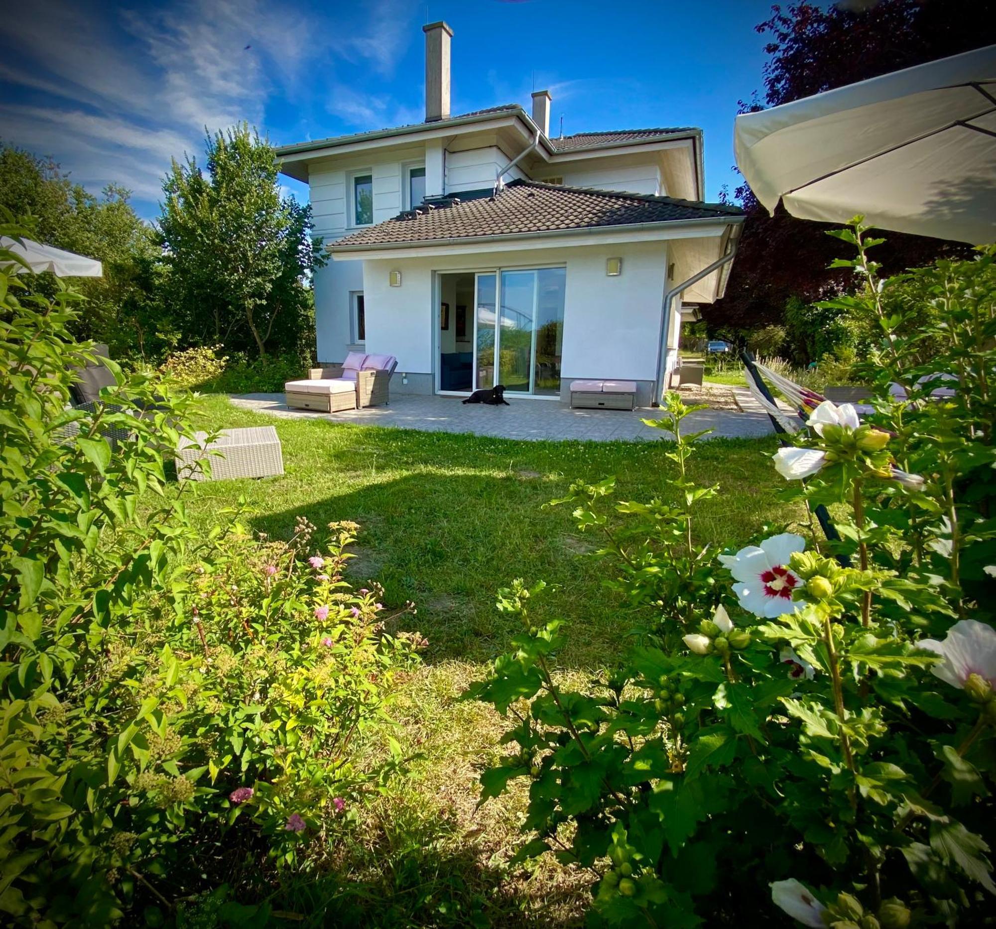 Dharma Horse Shelter Bungalows & Farmping Siófok Eksteriør bilde